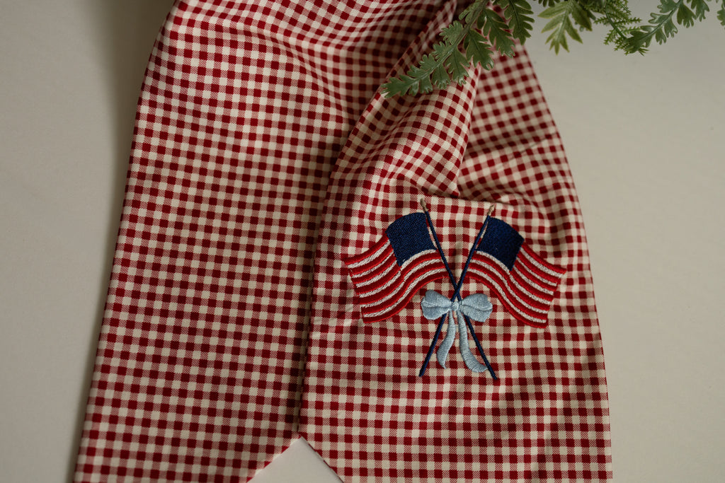 Patriotic Gingham Wreath Sash with Embroidered American Flags